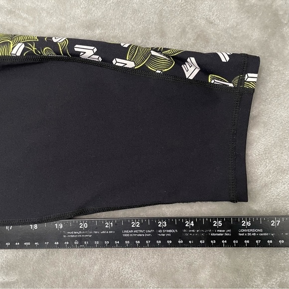 Torrid Disney Minnie Mouse Active Leggings Size 4 - Picture 9 of 9